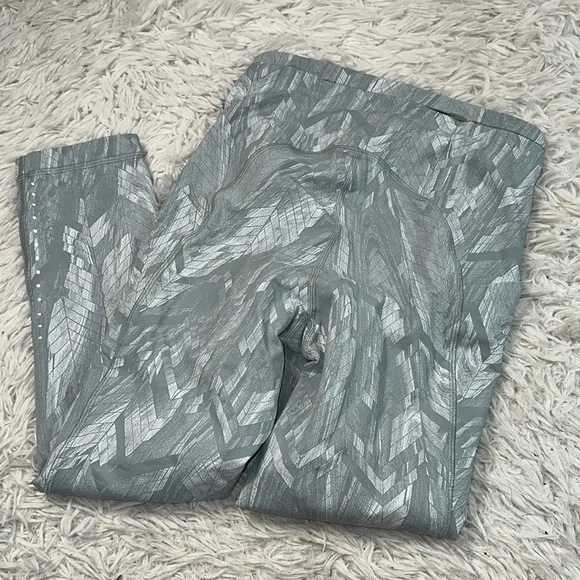 Lululemon Swift Speed High-Rise Crop 21" Reverberate Chevron Jacquard Silver Blu